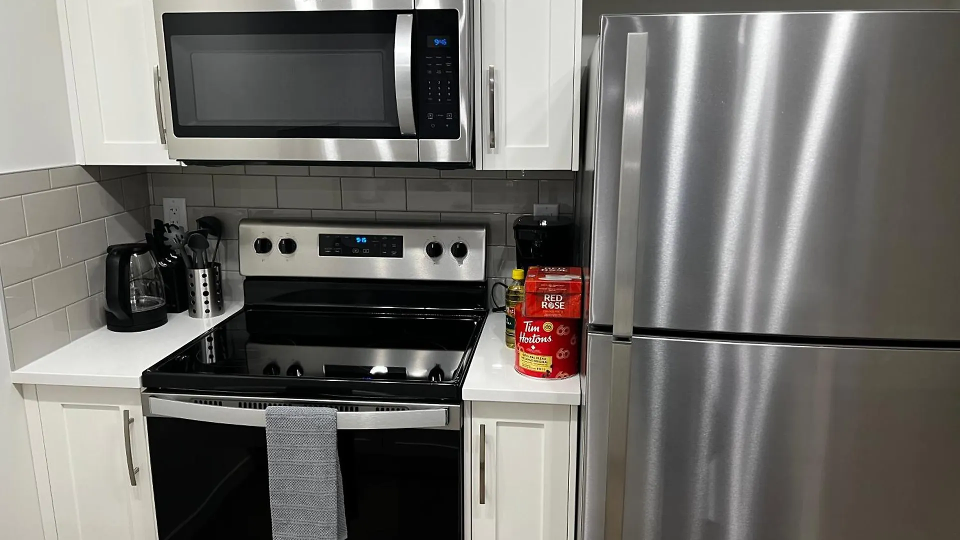 The Haven - Cozy 1 Bedroom Suite In Seton Se Calgary Canada
